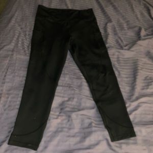 Black Zyia light n tight pocket leggings